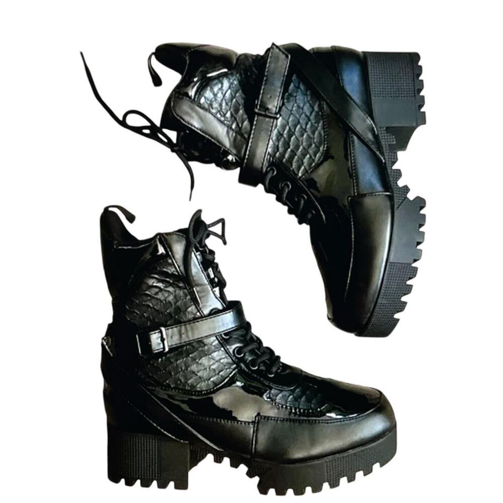 Cape Robbin Black Patent & Croc Leather Boots: Y2K, 2000s